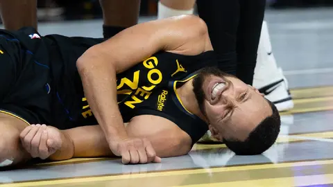 Stephen Curry estará fuera al menos una semana con los Warriors por lesión en el cuádriceps