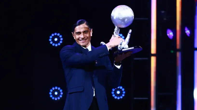 Paco Palencia recuerda a Pumas al ser inducido al Salón de la Fama del Futbol