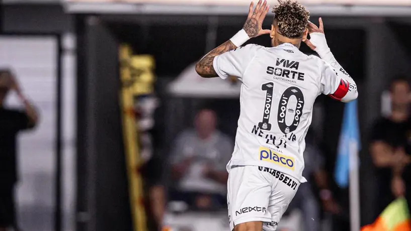 De héroe y villano: Neymar marca, provoca un penal y el Santos sigue en problemas