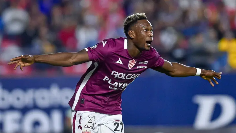 Diber Cambindo: León se adelanta a Pumas en la puja por el delantero colombiano