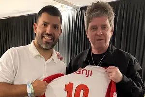 Kun Agüero y Noel Gallagher: La amistad "Citizen" se tiñe de rojo Independiente