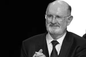 El mundo del futbol se despide de Lapuente