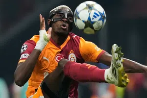 Victor Osimhen comanda la victoria de Galatasaray en Champions