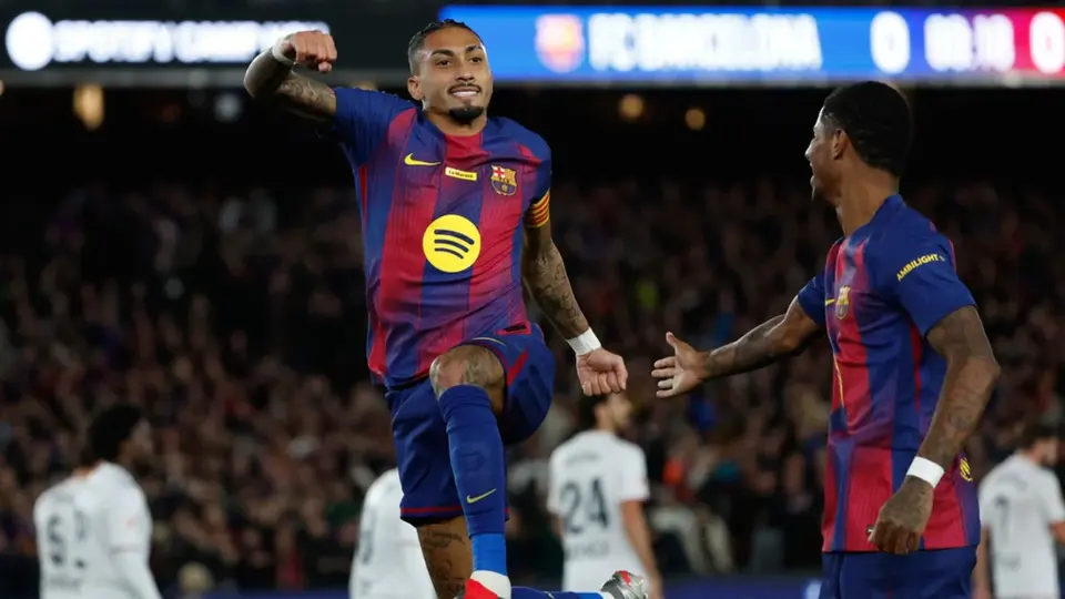 Barcelona vence 2-0 a Osasuna y cerrará el 2025 como líder de LaLiga