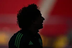 Memo Ochoa niega saludo a compañero sudafricano tras sorteo del Mundial 2026