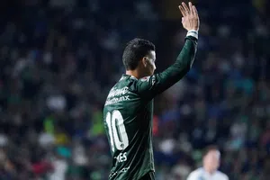 Pumas lanzará oferta por James Rodríguez, revela periodista colombiano