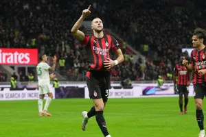 Sin Santiago Giménez, AC Milan venció a AS Roma en la Serie A