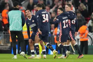 PSV firma una goleada histórica en Anfield ante un Liverpool en crisis