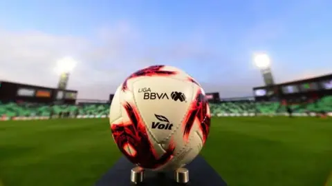 Liga MX anunció a los árbitros que pitarán los juegos del Play In en el Apertura 2025