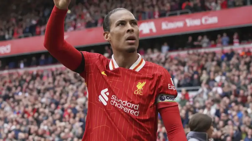 Van Dijk admite  crisis en Liverpool: "Defraudamos a Slot y a nosotros mismos"