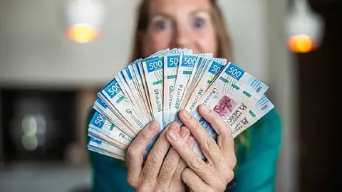 Pago de aguinaldo 2025: desde hoy depositan 40 días a estos trabajadores