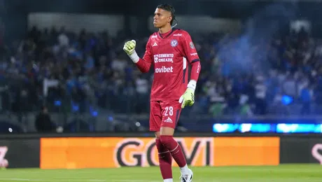 Kevin Mier está de vuelta con Cruz Azul