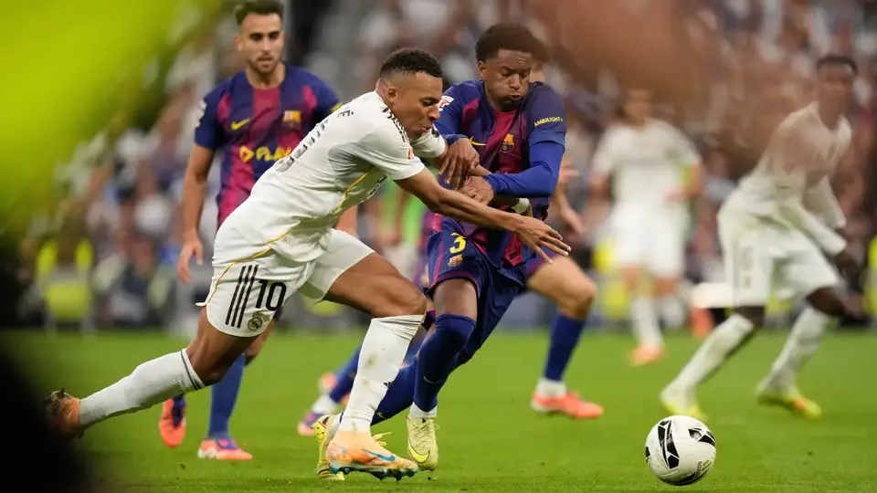 ¡Polémica en El Clásico! Real Madrid vs Barcelona genera controversia por decisiones arbitrales