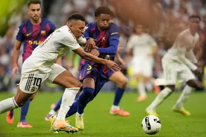 ¡Polémica en El Clásico! Real Madrid vs Barcelona genera controversia por decisiones arbitrales