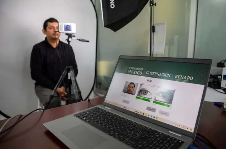 La captura de huellas y fotografía se realiza únicamente en oficinas autorizadas. / RS