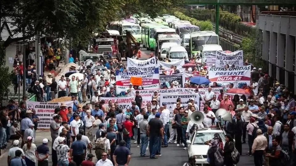Mega bloqueo en CDMX 29 de octubre: Lista de avenidas cerradas por transportistas