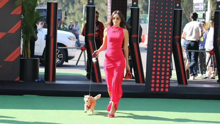 ¿Quién es Alexandra Saint Mleux, la novia de Charles Leclerc que rindió tributo a Frida Kahlo en el Gran Premio de México?