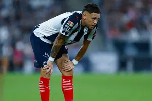 Lucas Ocampos estalla tras ser sustituido en el Rayados vs Juárez