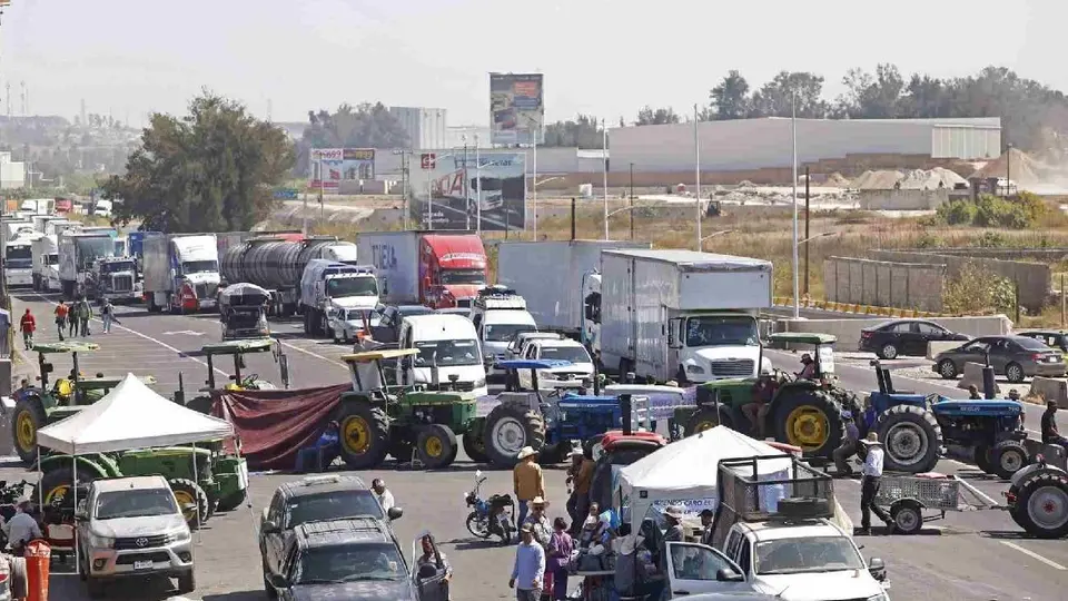 Transportistas y campesinos anuncian megabloqueo nacional el 24 de noviembre