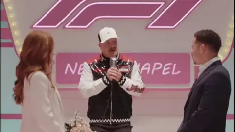 Valtteri Bottas se convierte en ‘padrino’ de bodas previo al GP de Las Vegas