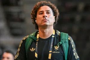 Vasco Aguirre sobre polémica aparición de Memo Ochoa con jersey: "No tuvo contacto con nosotros"