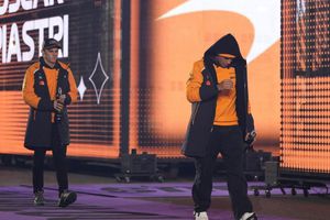 ¿McLaren elige piloto favorito para el Campeonato de la F1? Esto dicen en la escudería británica
