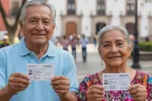 Tiendas con 50% de descuento para adultos mayores con credencial del INAPAM en México