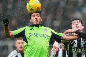 Raúl Jiménez cae eliminado de la Copa de la Liga con Fulham ante Newcastle