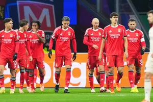 Benfica aprovechó falta de contundencia ante Ajax y sumó puntos en Champions League