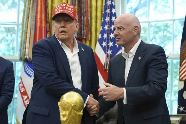 Donald Trump admite intervención en FIFA por caso de Balogun: "Es un árbitro sospechoso"