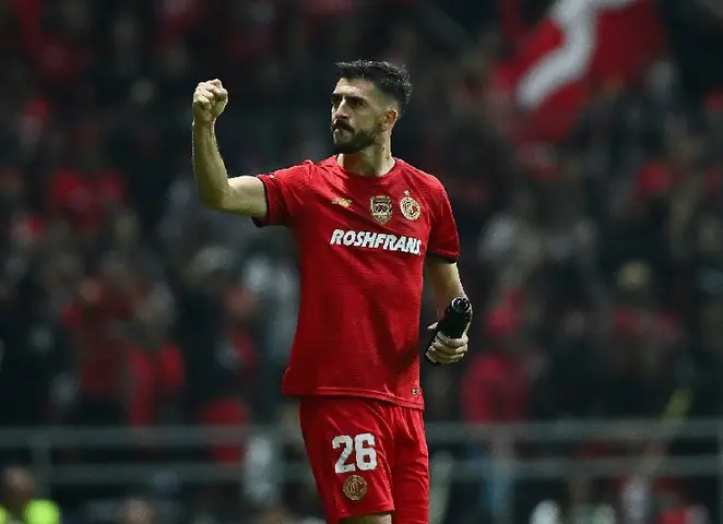 Paulinho l IMAGO7
