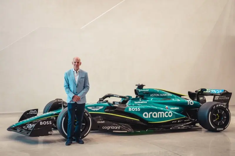Newey se incorporó oficialmente a Aston Martin en septiembre de 2024 | X: @AstonMartinF1