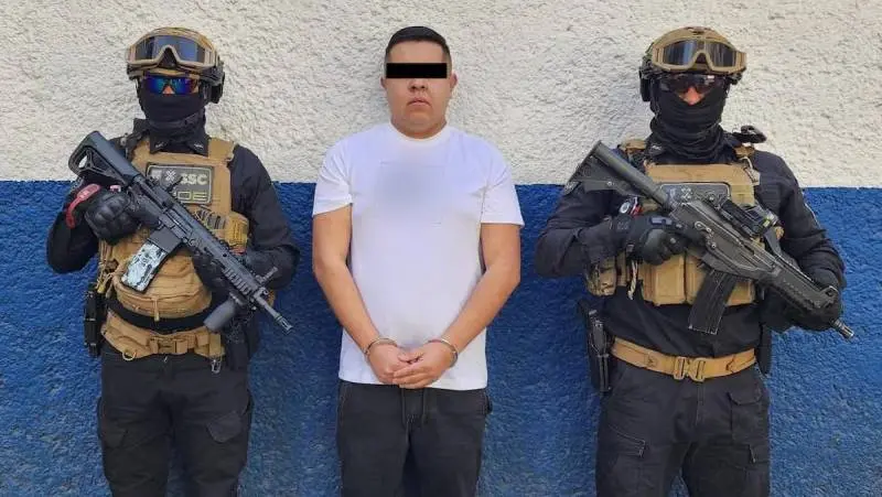 José Eduardo “N”, de 29 años, fue detenido como el primer implicado en el asesinato del estilista Micky Hair. / Fiscalía de la Ciudad de México