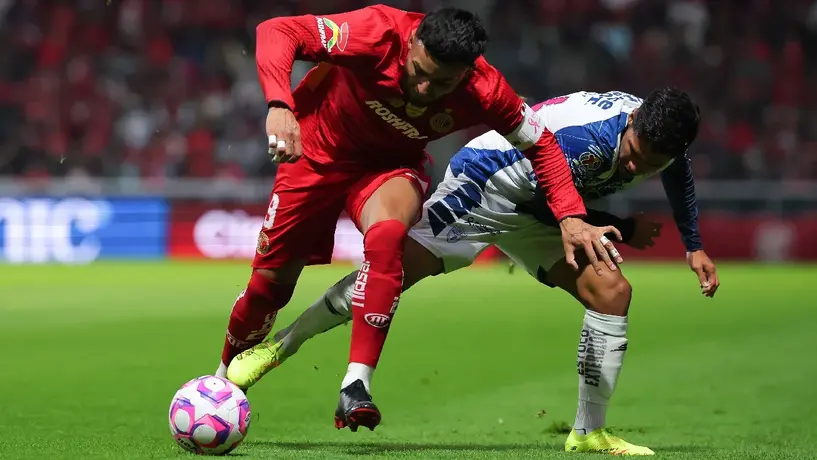 Alexis Vega se pierde juego de Ida ante Rayados tras resentirse de lesión