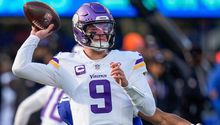 J.J. McCarthy se lesionó la mano derecha durante la victoria de los Vikings frente a los New York Giants