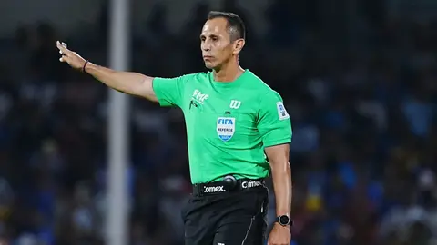 ¿Error arbitral? Exábitro habla sobre el gol anulado a Toluca