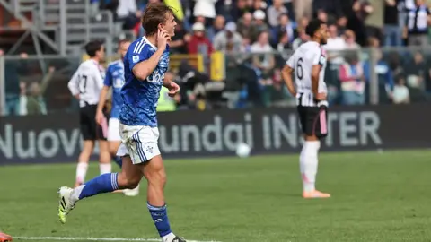 Juventus cae ante un sorprendente Como y pierde el invicto en la Serie A