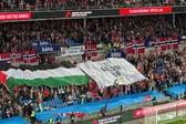 FIFA multa a Noruega e Italia por incidentes de aficionados en clasificatoria contra Israel