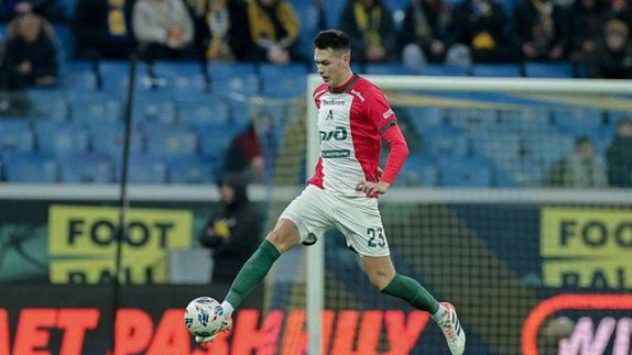 César Montes reaparece en el Lokomotiv con gol incluido