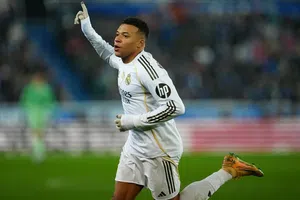 Real Madrid vence a Deportivo Alavés y asegura cerrar el año como sublíder de LaLiga