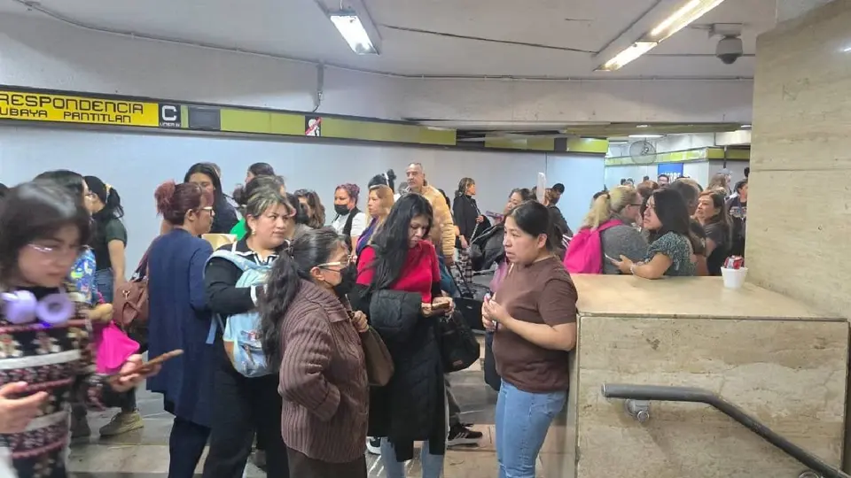 Línea 3 del Metro CDMX registra fallas, desalojos y retrasos de hasta 40 minutos este 4 de diciembre