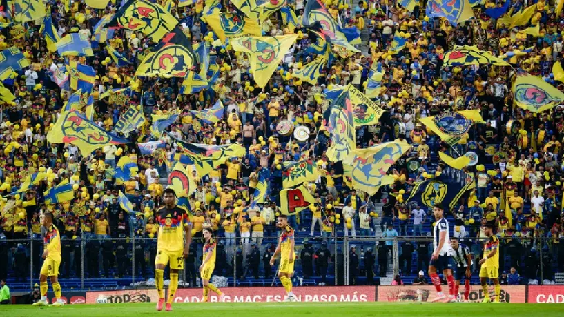 De pie: Afición del América despide entre aplausos a sus jugadores
