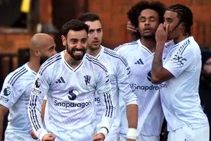 Manchester United vence a domicilio al Crystal Palace y se acerca al Top 5 de la tabla