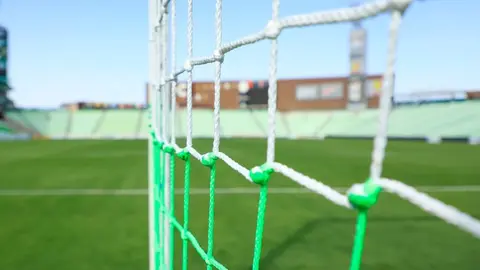 Aficionado de Santos desmiente retiro de abono tras polémica en el TSM