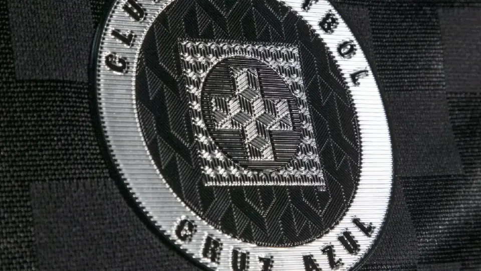 ¡De gala! Cruz Azul presentó su tercer uniforme de la temporada