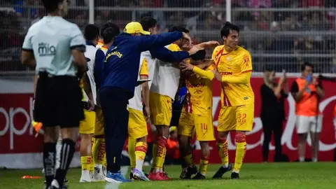 ¡Fuerte suspensión! DT fue suspendido tras hacer gesto obsceno a jugadores en el futbol mexicano