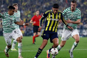 Fenerbahçe y Edson Álvarez dejan ir puntos ante Ferencvaros en la Europa League