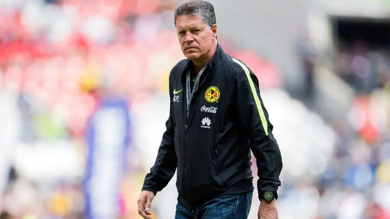 Ricardo Peláez como directivo del América | IMAGO7