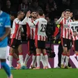 PSV da la sorpresa de la jornada y golea al Napoli en Champions League