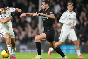 Con Raúl Jiménez de titular, Fulham perdió pero hizo sufrir a Manchester City